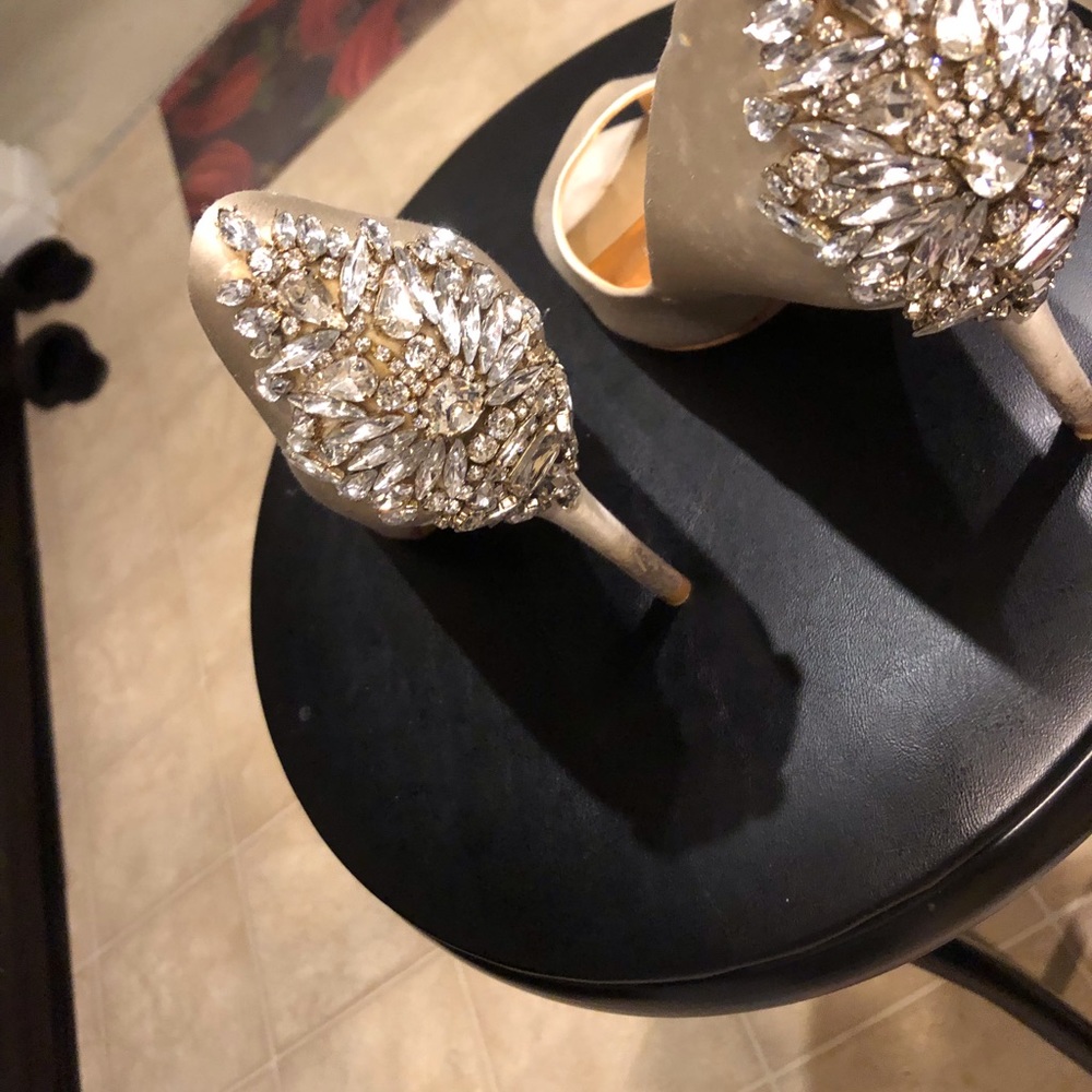 Badgley Mischka Nilla Peep-Toe Evening Pumps - Picture 3 of 3